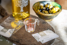 Load image into Gallery viewer, Mini Measuring Jug