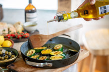 Load image into Gallery viewer, 750ml Wine Pop Top Glass Bottle
